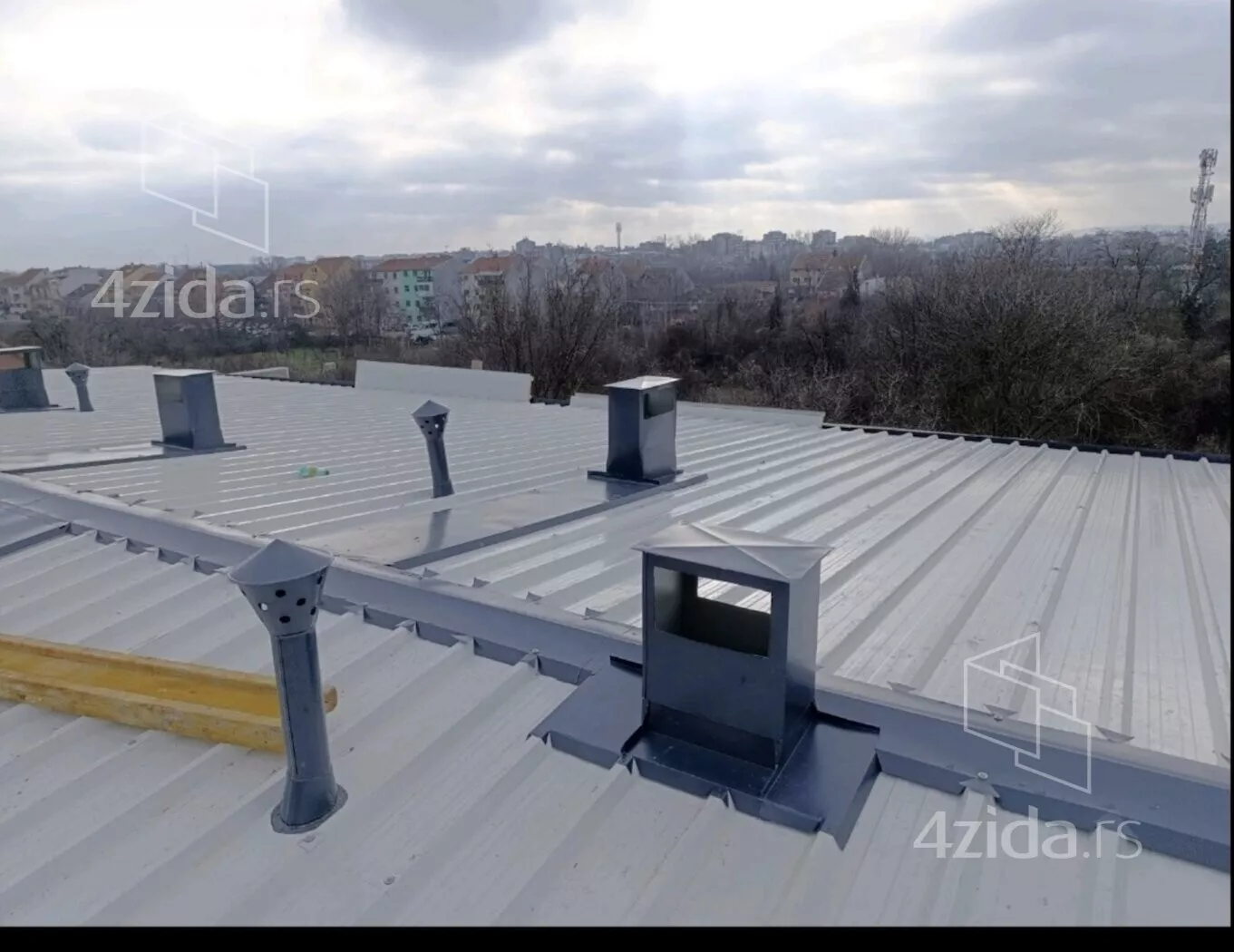 Troiposoban stan | 4zida