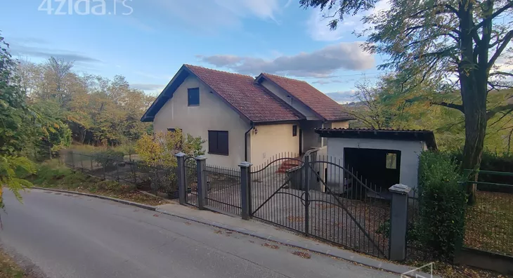 2-etažna kuća | 4zida