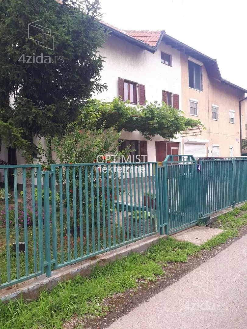 4-etažna kuća | 4zida