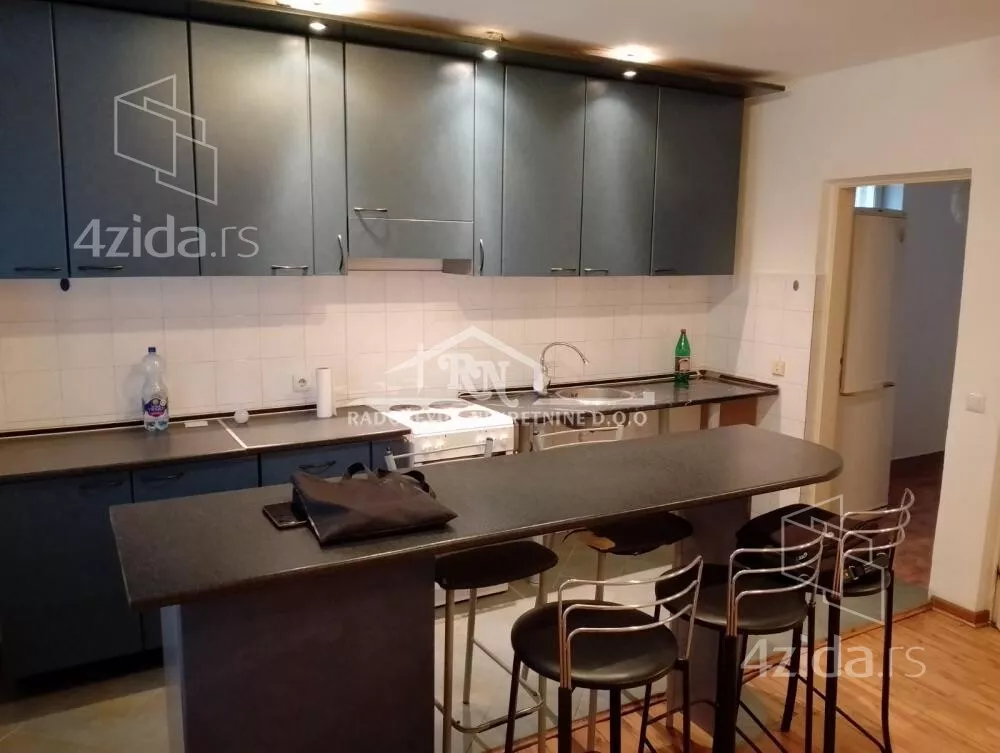 4-etažna kuća | 4zida