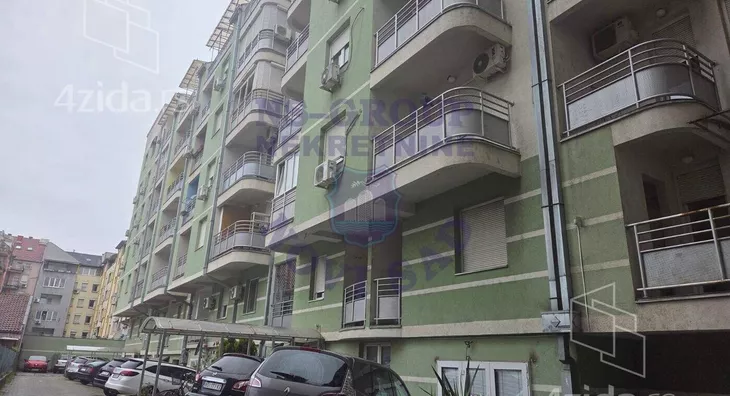 Petosoban stan | 4zida