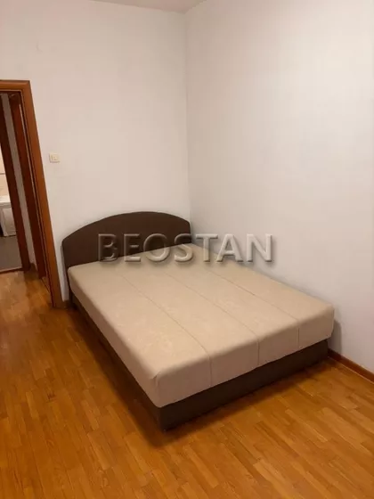 Egipatska | 4zida.rs