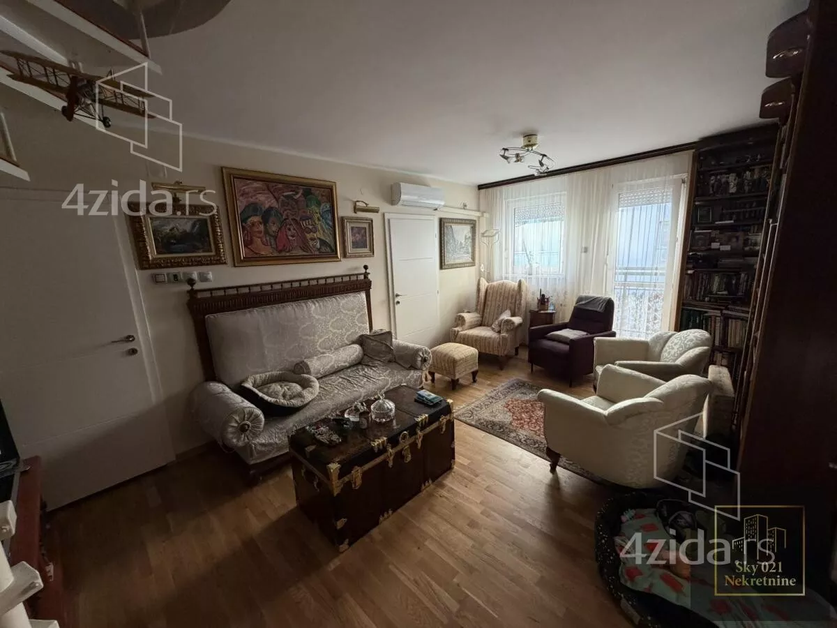 Četvoroiposoban stan | 4zida