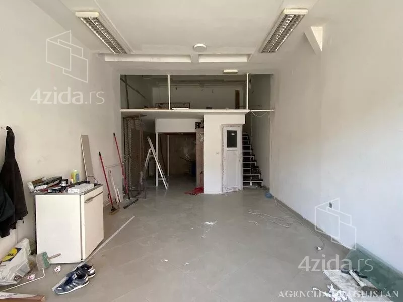 Poslovni prostor | 4zida