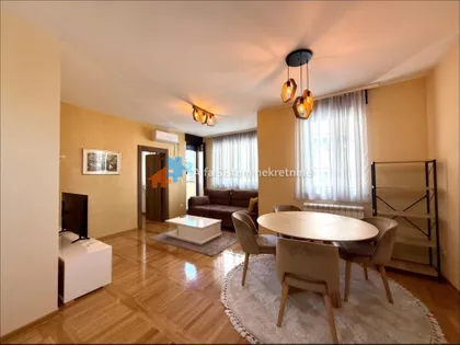 Crveni Krst Vračar | 4zida.rs