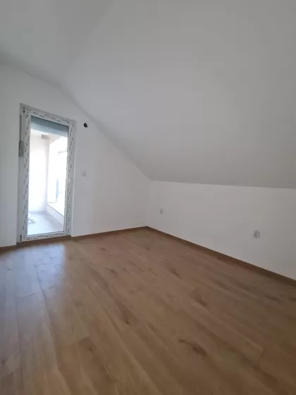 Poručnika Božidara | 4zida.rs