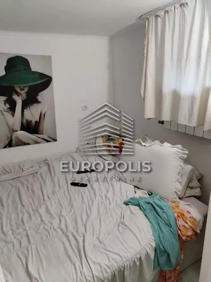 Cara Dušana | 4zida.rs