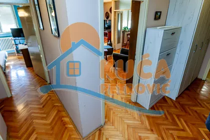 Pariske komune | 4zida.rs