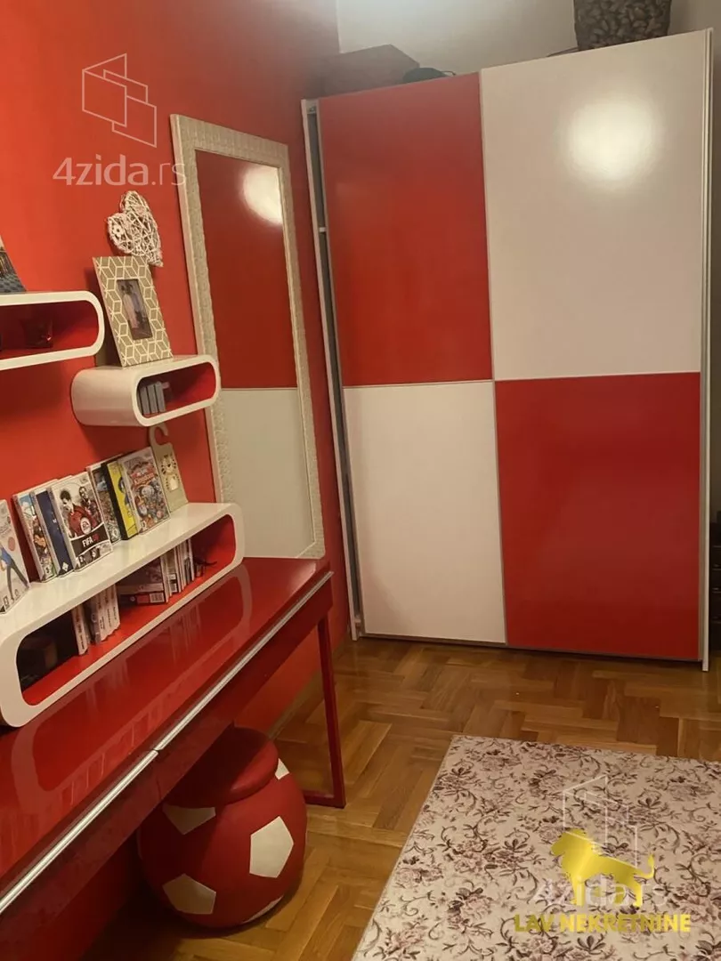 Četvoroiposoban stan | 4zida