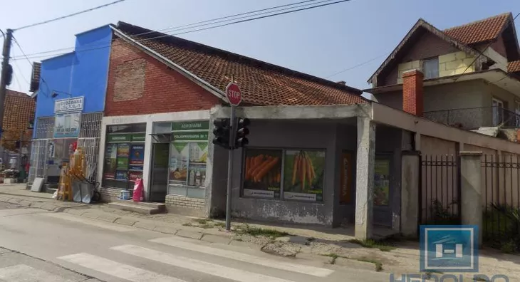 Lokal | 4zida