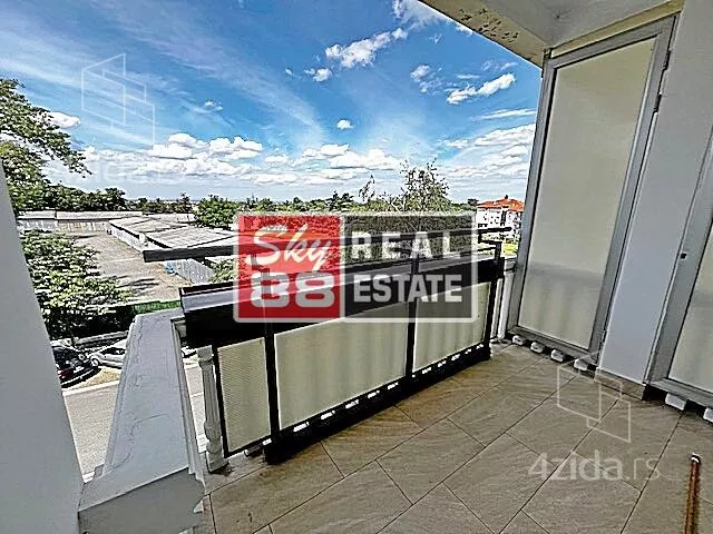 Četvoroiposoban stan | 4zida