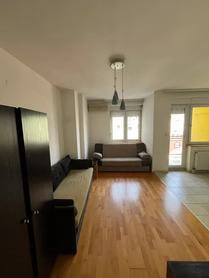 Bulevar Cara Lazara 100 | 4zida.rs