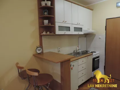 GOGOLJEVA | 4zida.rs