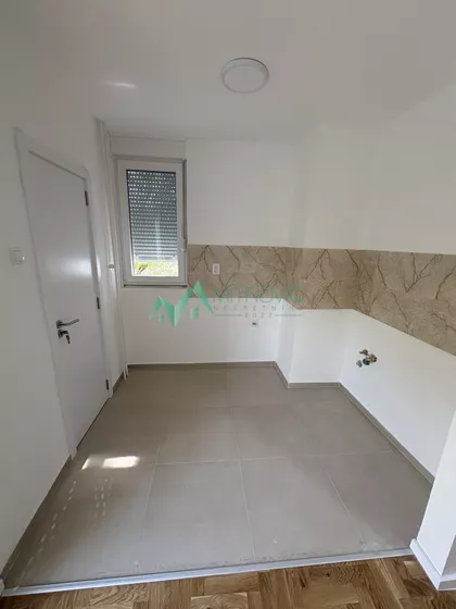 Nova Detelinara | 4zida.rs