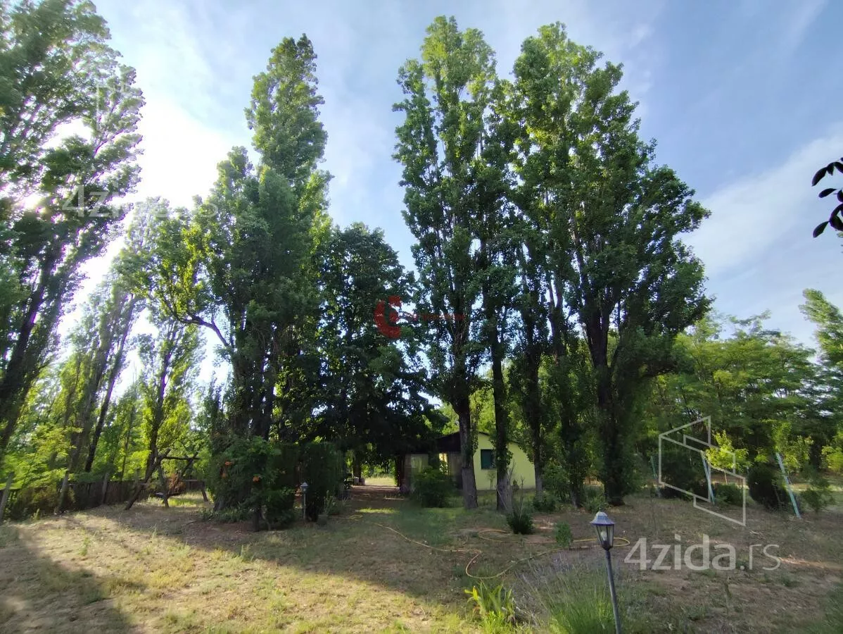 Plac | 4zida