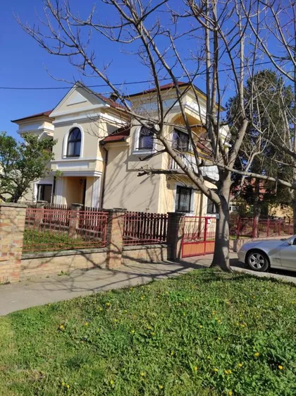 Orlovićeva 143 | 4zida.rs