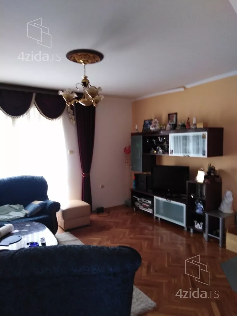 4-etažna kuća | 4zida