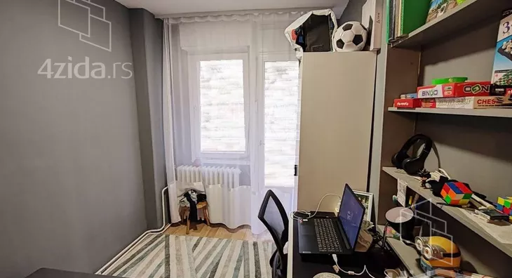 Troiposoban stan | 4zida