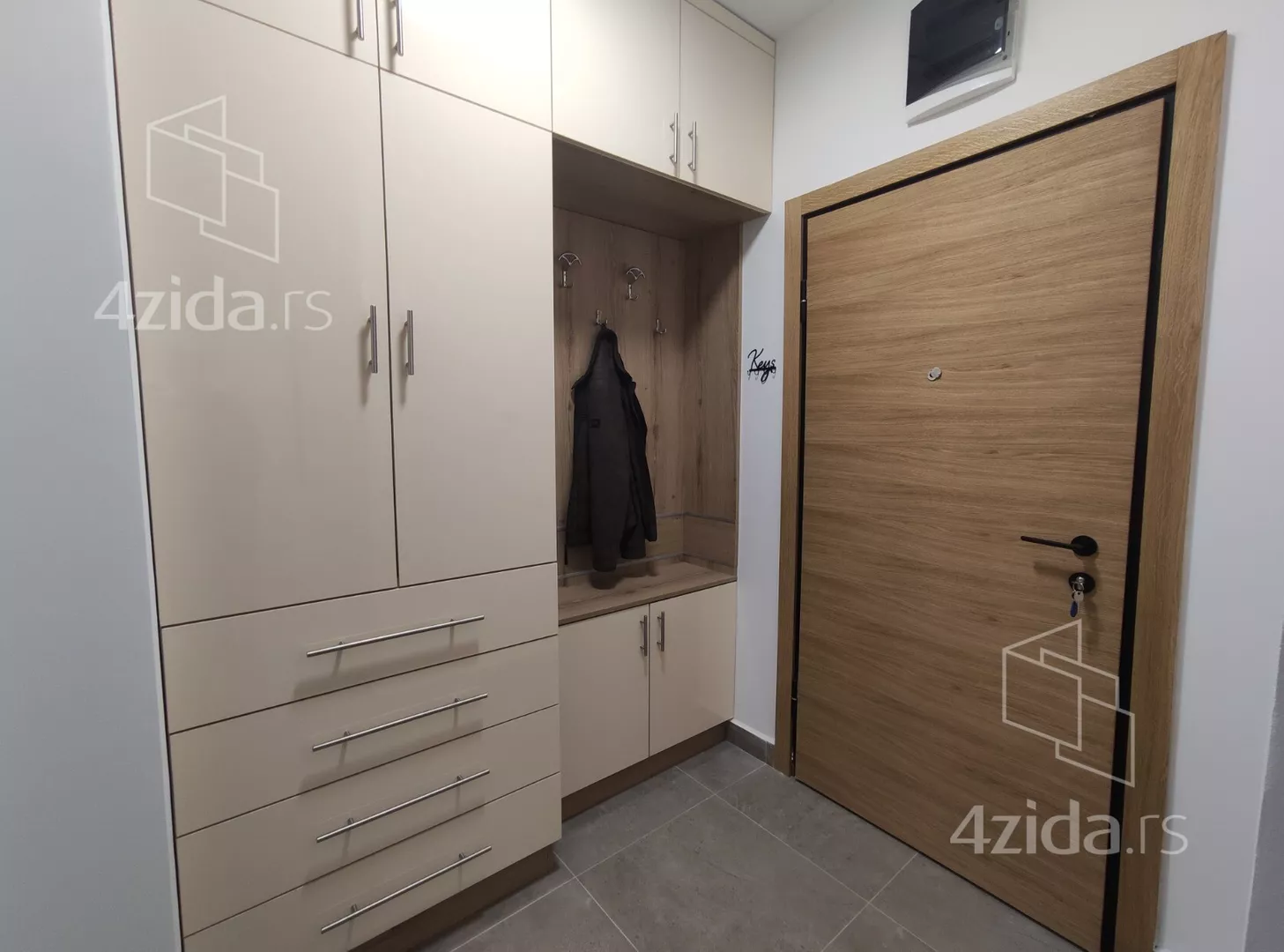 Jednoiposoban stan | 4zida