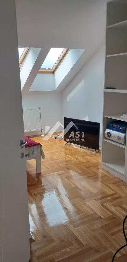 Kolo srpskih sestara | 4zida.rs