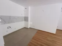 Šestosoban stan | 4zida