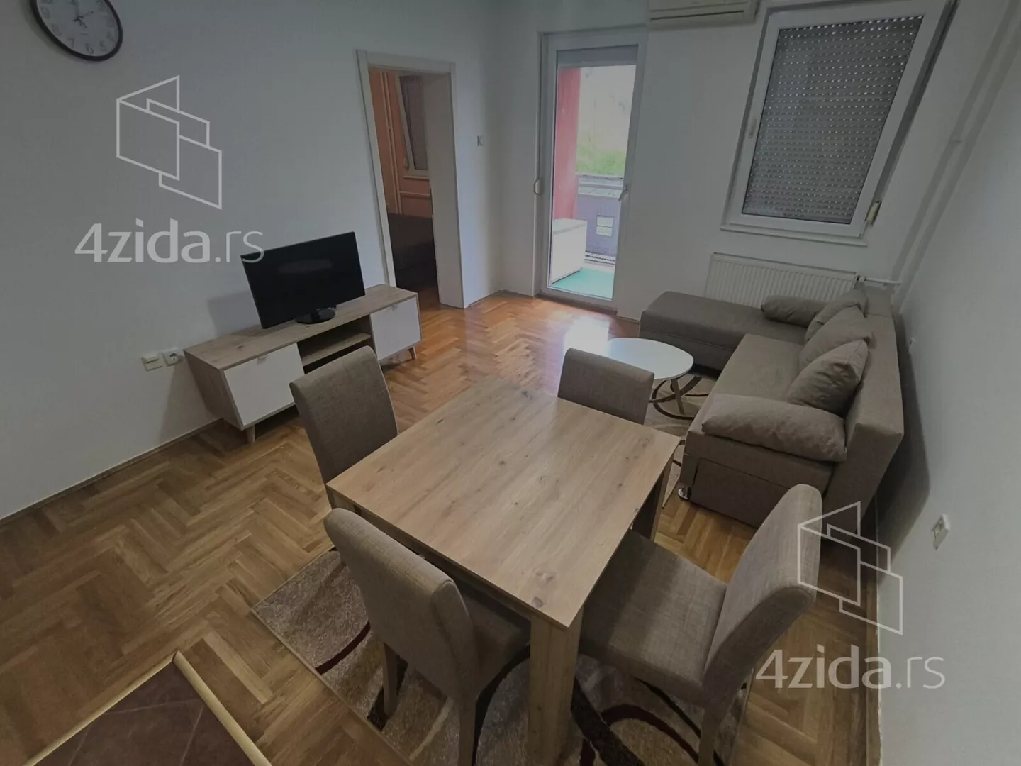 Jednoiposoban stan | 4zida