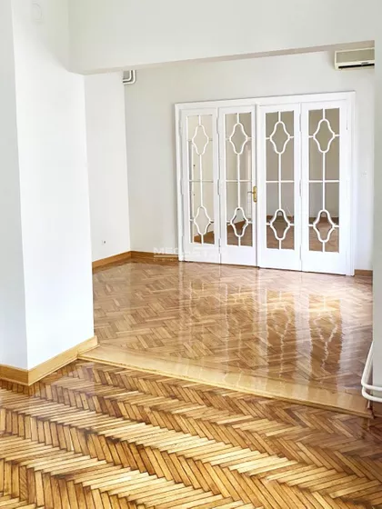 Cara Uroša | 4zida.rs