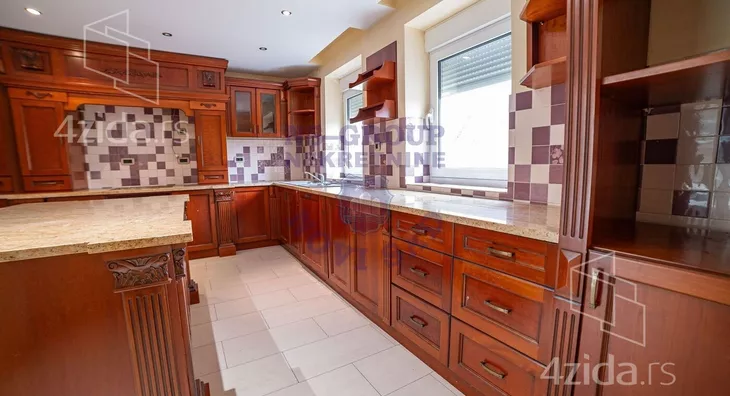 3-etažna kuća | 4zida