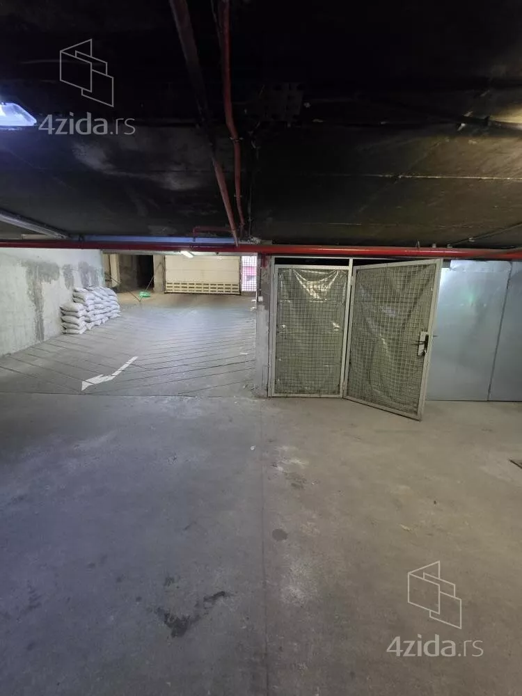 Garaža | 4zida
