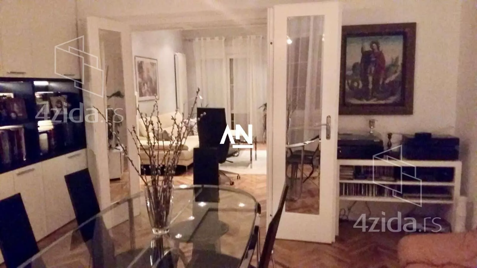 Troiposoban stan | 4zida