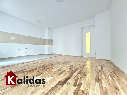 Cara Dušana | 4zida.rs