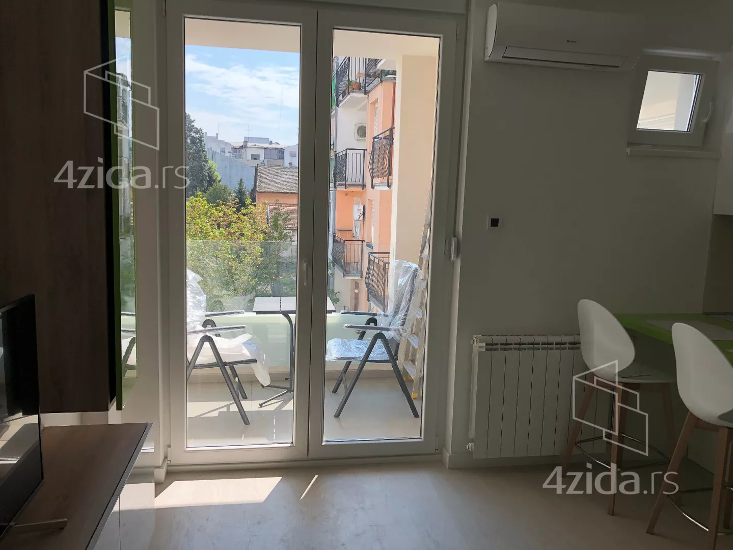 Garsonjera | 4zida