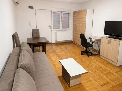 Skerlićeva 33 | 4zida.rs