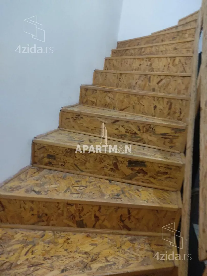 5-etažna kuća | 4zida