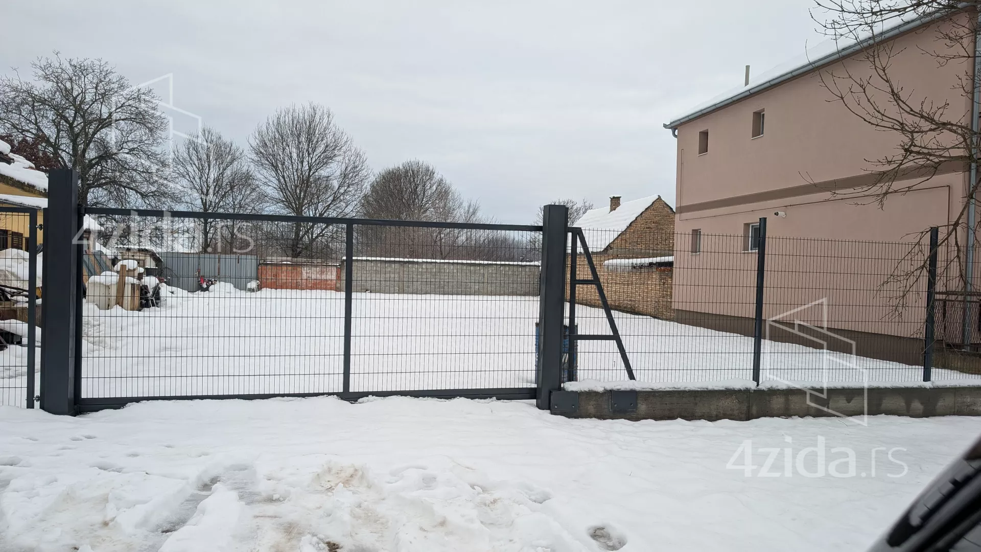 Industrijsko zemljište | 4zida