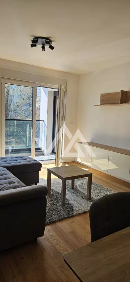 Cara Dušana | 4zida.rs