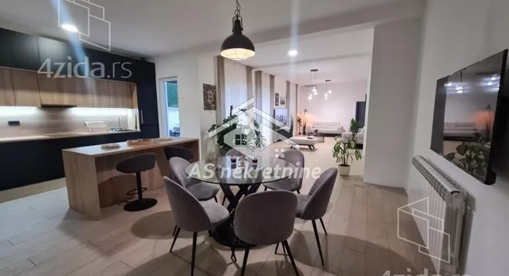 Šestosoban stan | 4zida