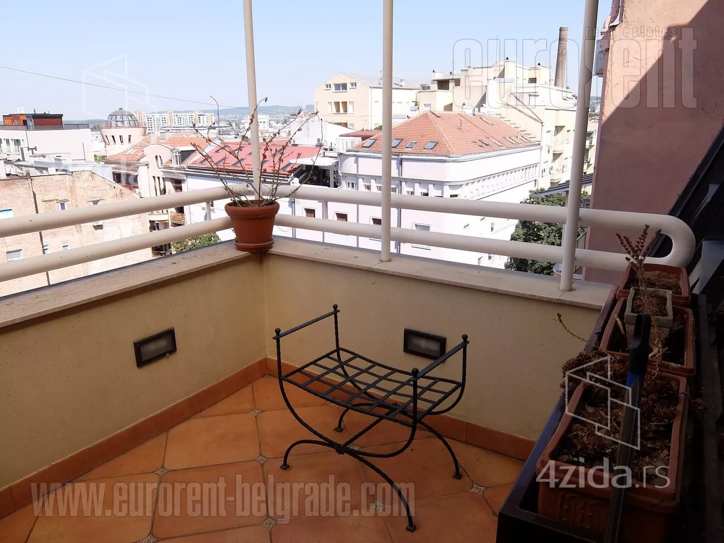 Petosoban stan | 4zida