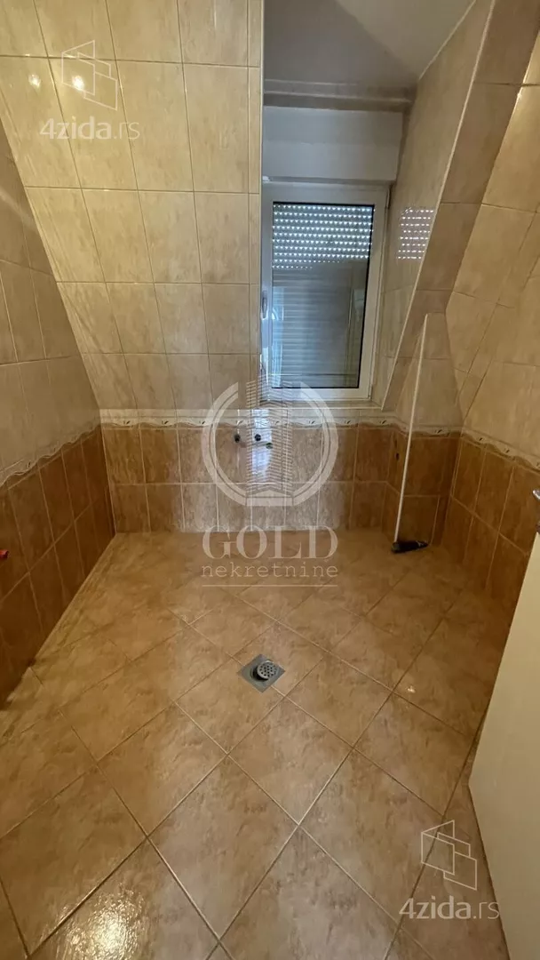 4-etažna kuća | 4zida