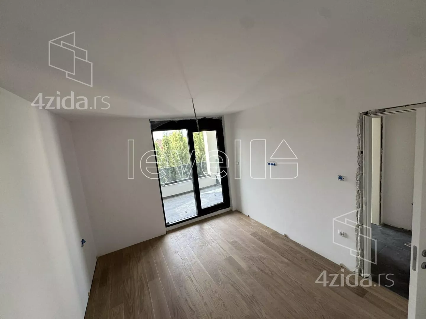 Šestosoban stan | 4zida