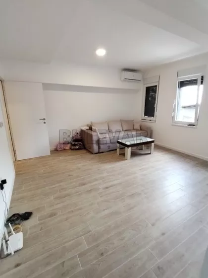 Srpskih dobrovoljaca | 4zida.rs