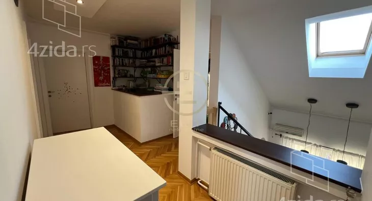 Četvoroiposoban stan | 4zida