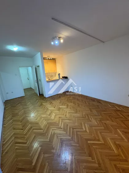 Žitni trg | 4zida.rs