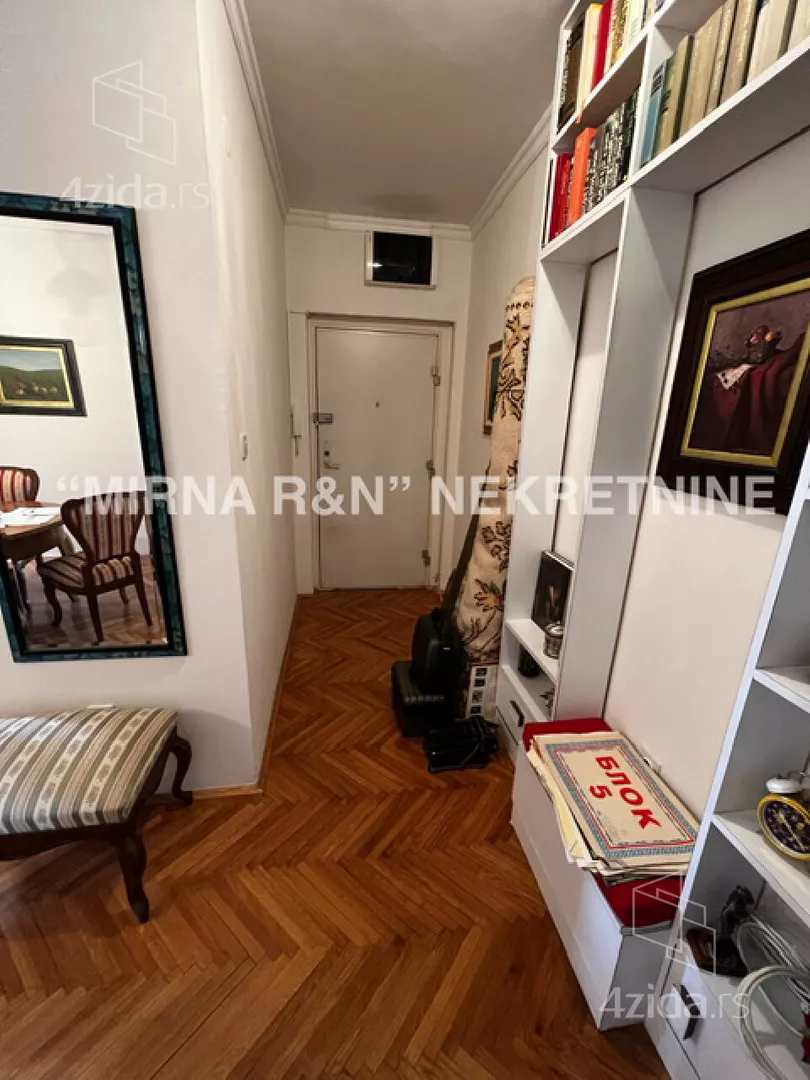 Četvoroiposoban stan | 4zida