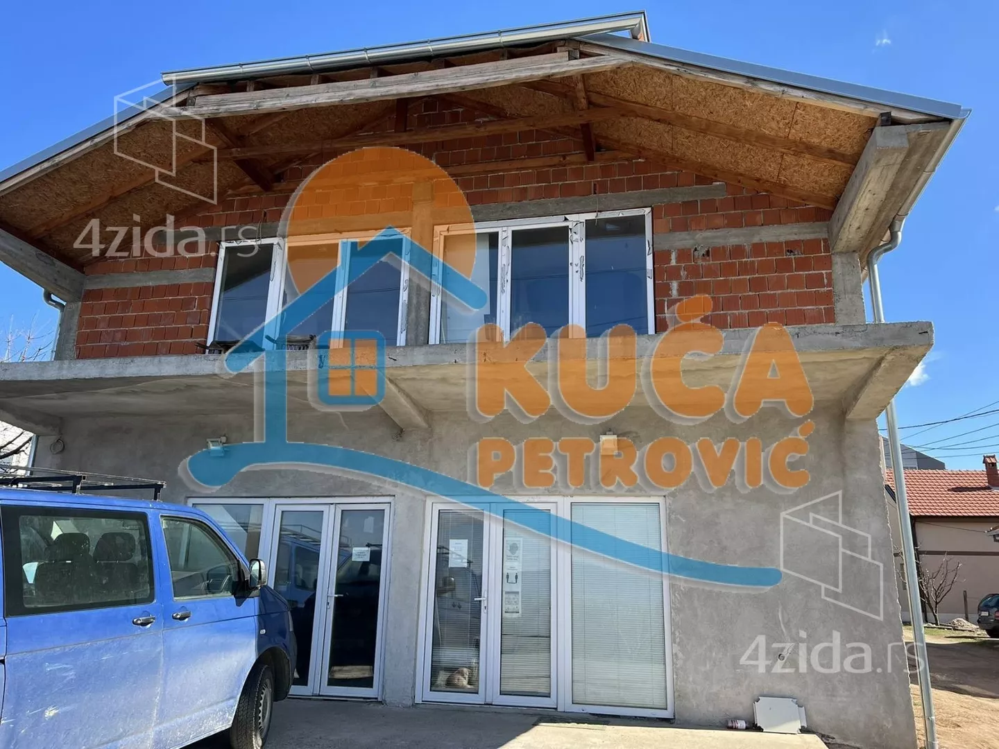 Lokal | 4zida
