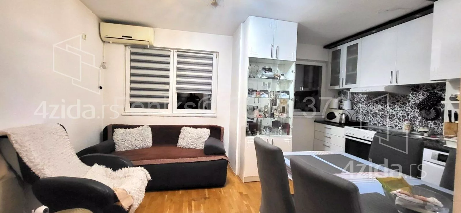 Dvoiposoban stan | 4zida