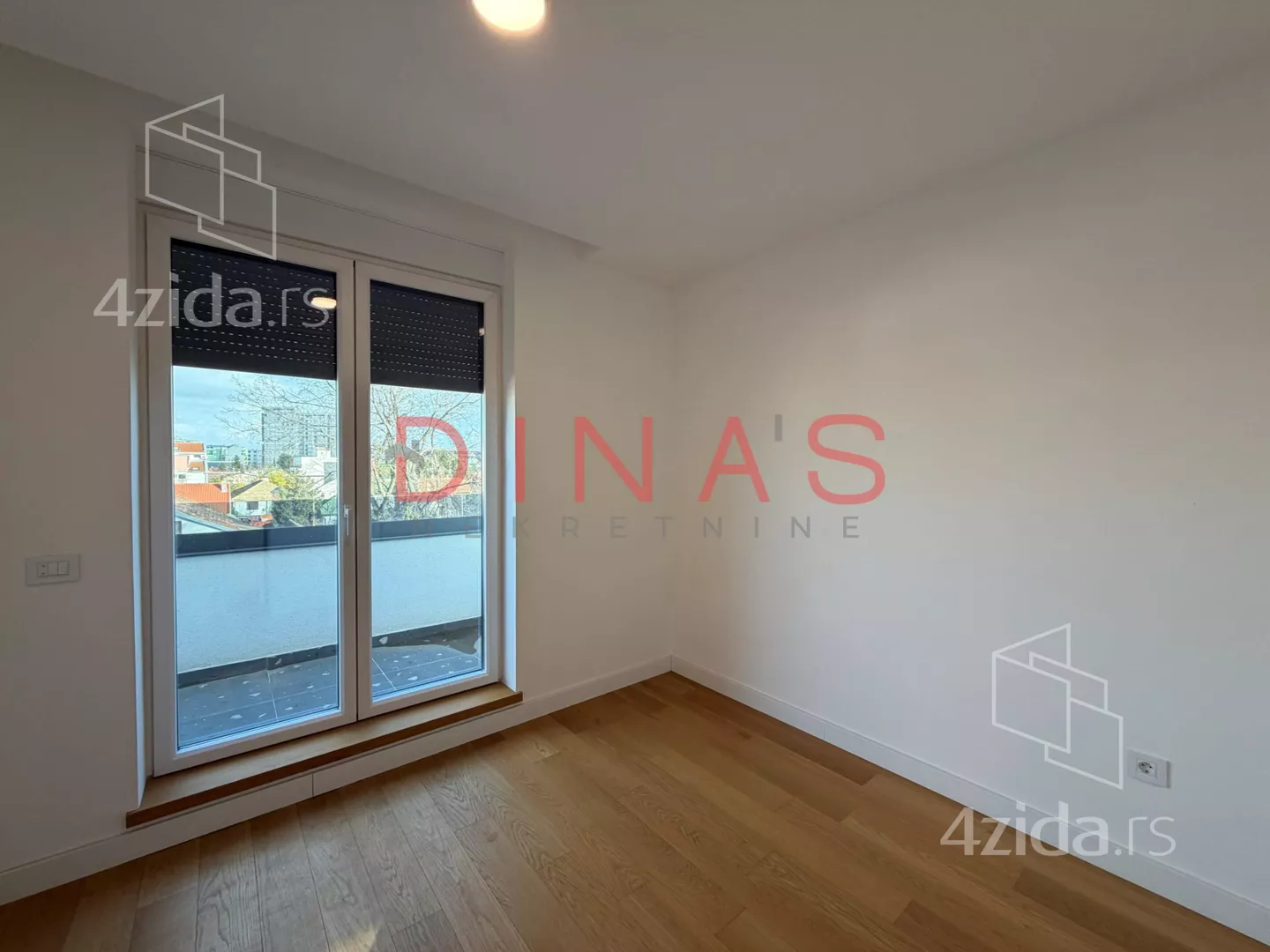 Petosoban stan | 4zida