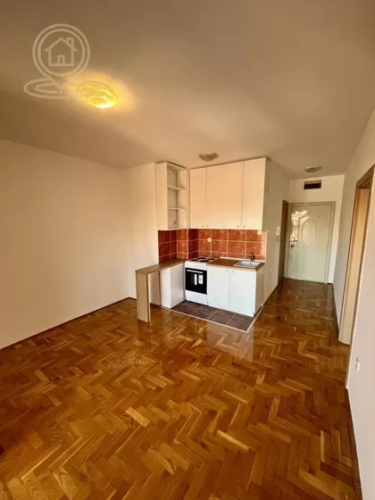 Adamovićevo Naselje | 4zida.rs