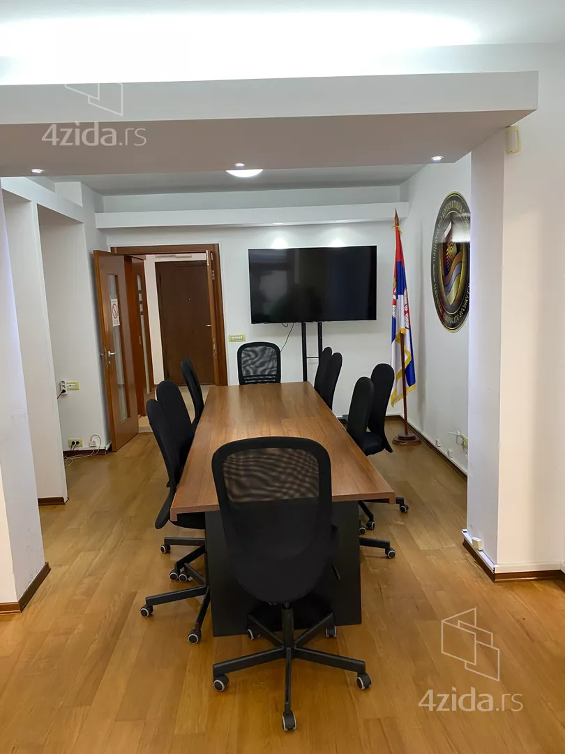 Četvoroiposoban stan | 4zida