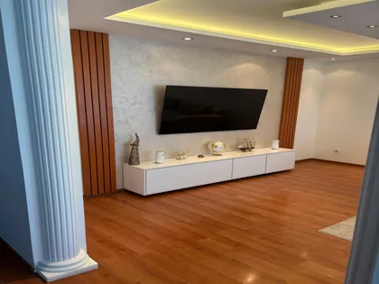 Milana Rakića 23 | 4zida.rs